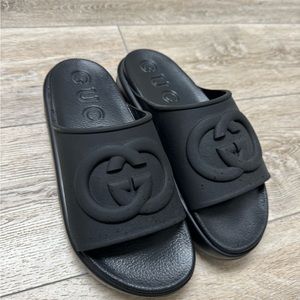 Size 9 slides